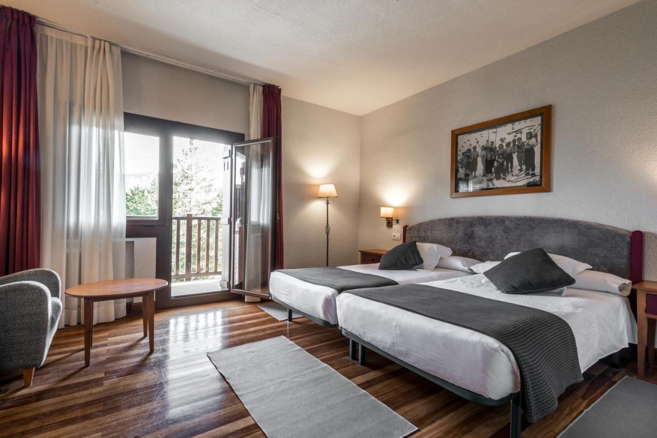 Snoe Hotel Formigal Bagian luar foto