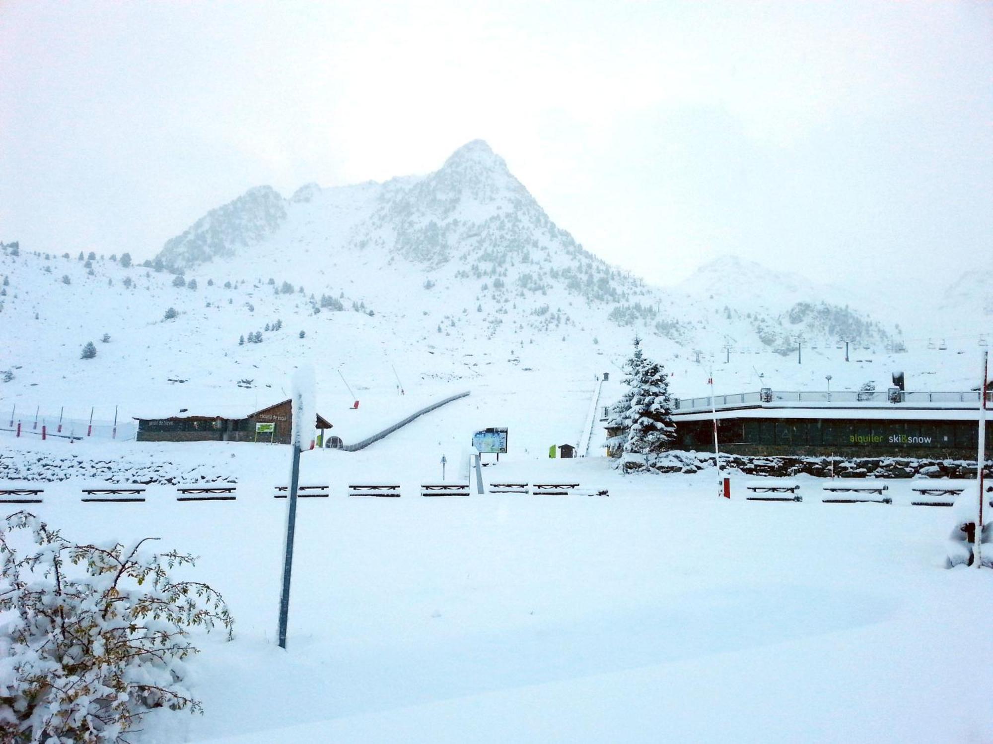 Snoe Hotel Formigal Bagian luar foto