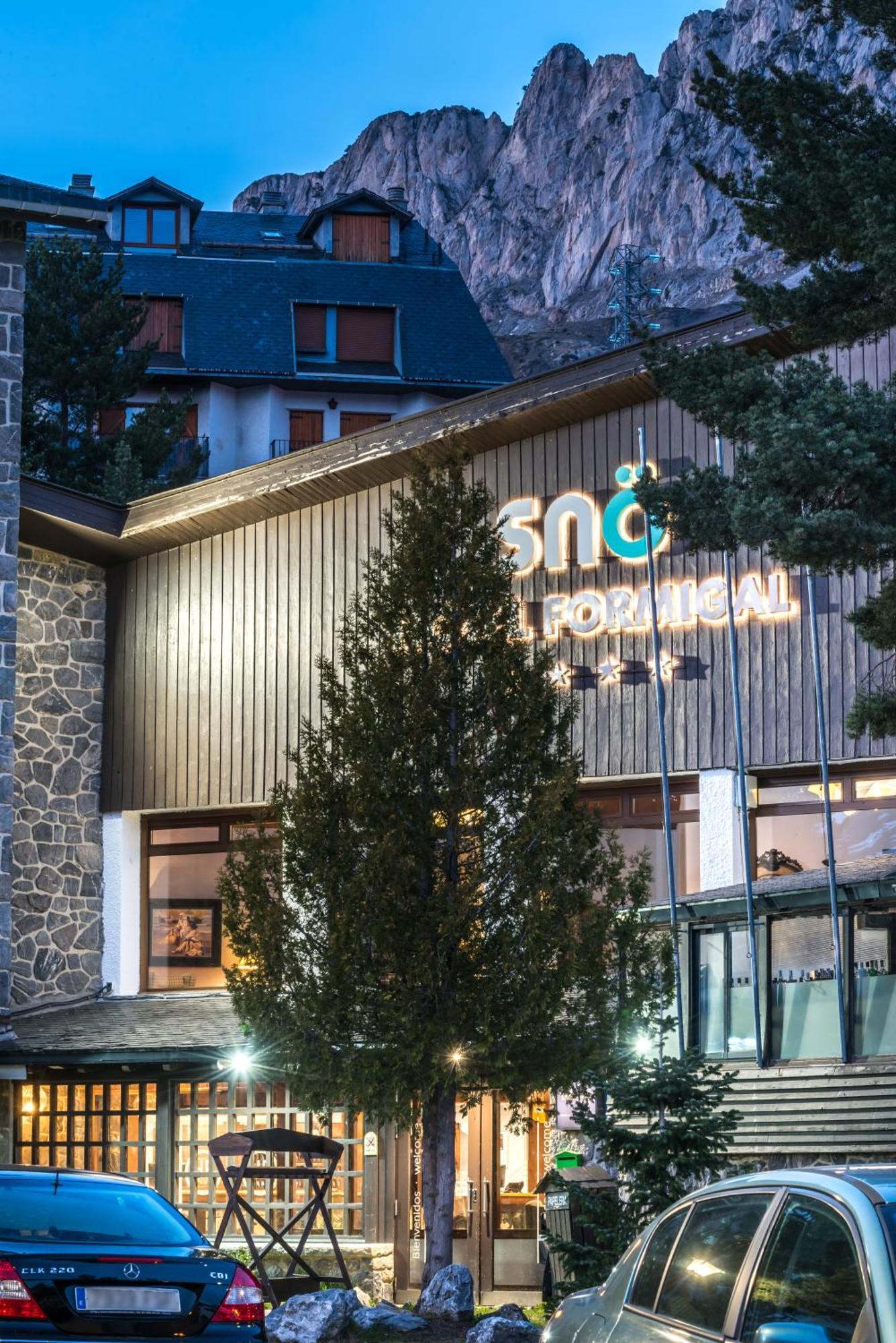 Snoe Hotel Formigal Bagian luar foto