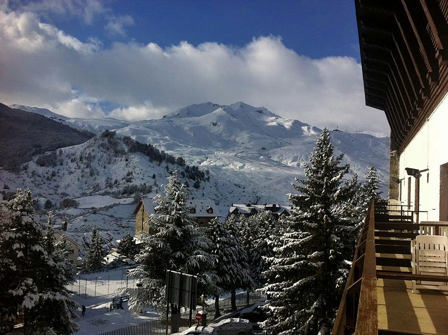 Snoe Hotel Formigal Bagian luar foto